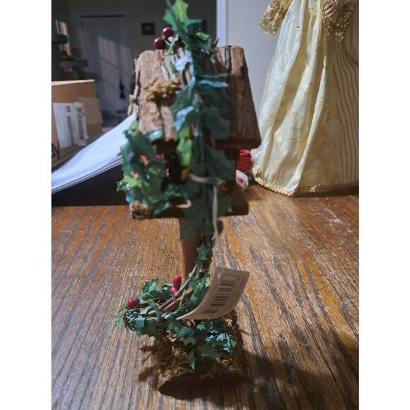 Vintage New Giftcraft Farmhouse Rustic Christmas Holiday Bird House Red Bird - Picture 8 of 10